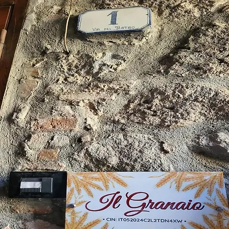Il Granaio Nel Corso *